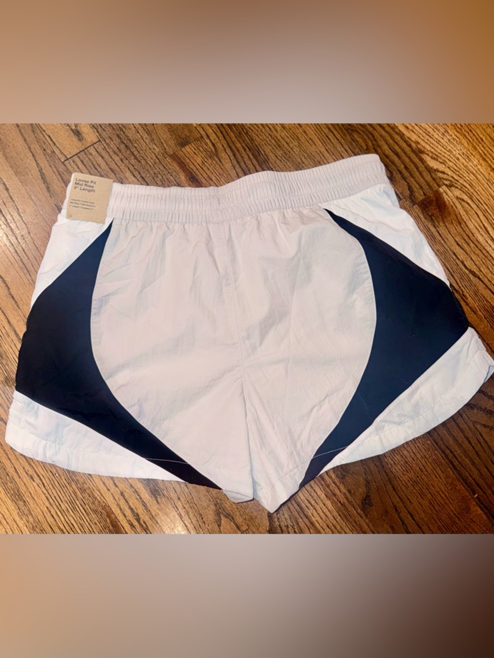 NWT Nike White and Black Athletic Shorts 3 inch